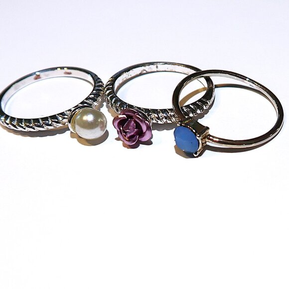 Women's Set of Three Rings Varies Size Silver Tone Summer Fashion - Picture 4 of 4